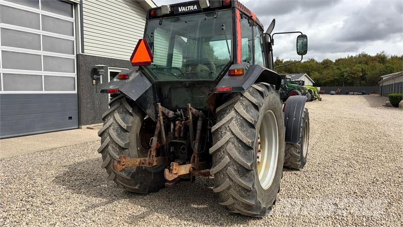 Valmet 8050 Delta Powershift الجرارات