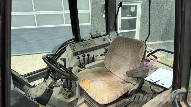 Valmet 8050 Delta Powershift الجرارات