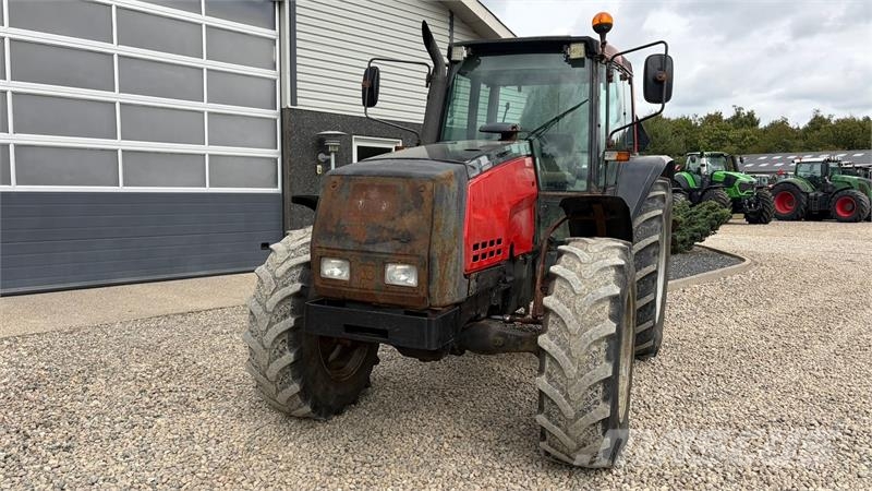 Valmet 8050 Delta Powershift الجرارات