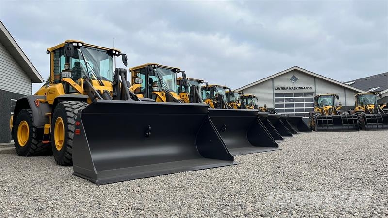 Volvo Pallegafler Hydraulisk 5Tons pallegafler med Volvo Chargeuse sur pneus