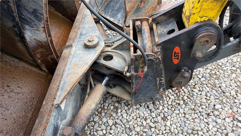 Wacker Neuson 75z3 Med hurtigskifte og tilt samt 4 skovle Bagri goseničarji