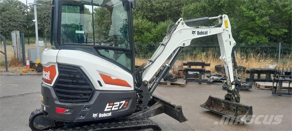 Bobcat E27z حفارات زحافة