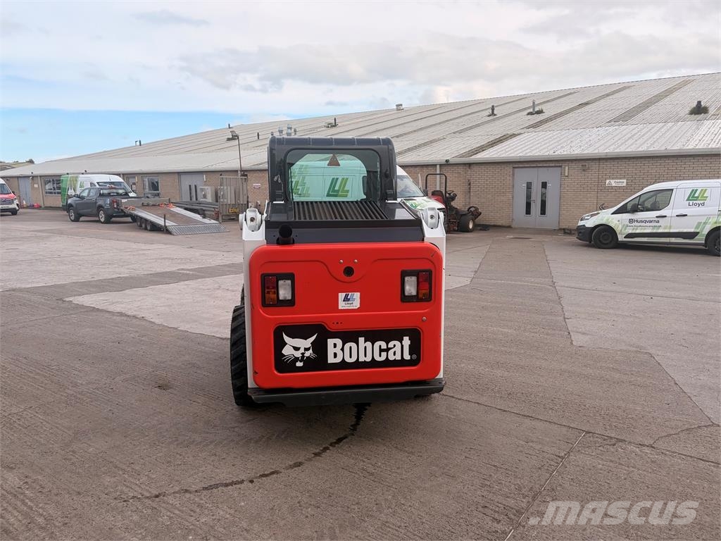 Bobcat S450 Lietoti riteņu kompaktiekrāvēji