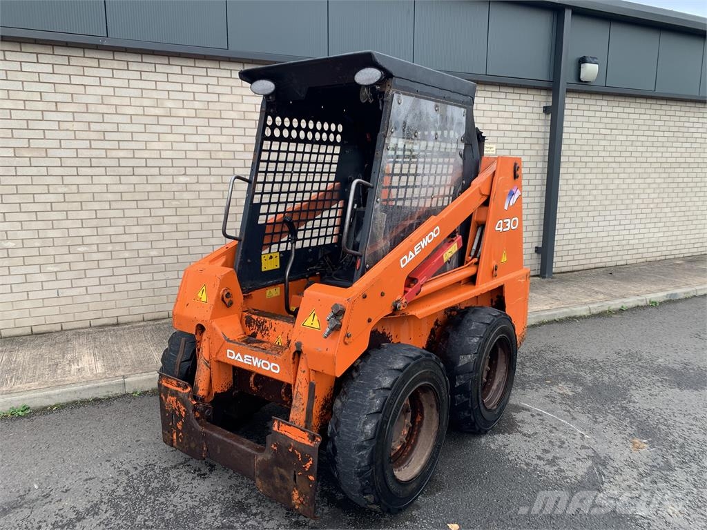 Daewoo 430 Skid steer mini utovarivači