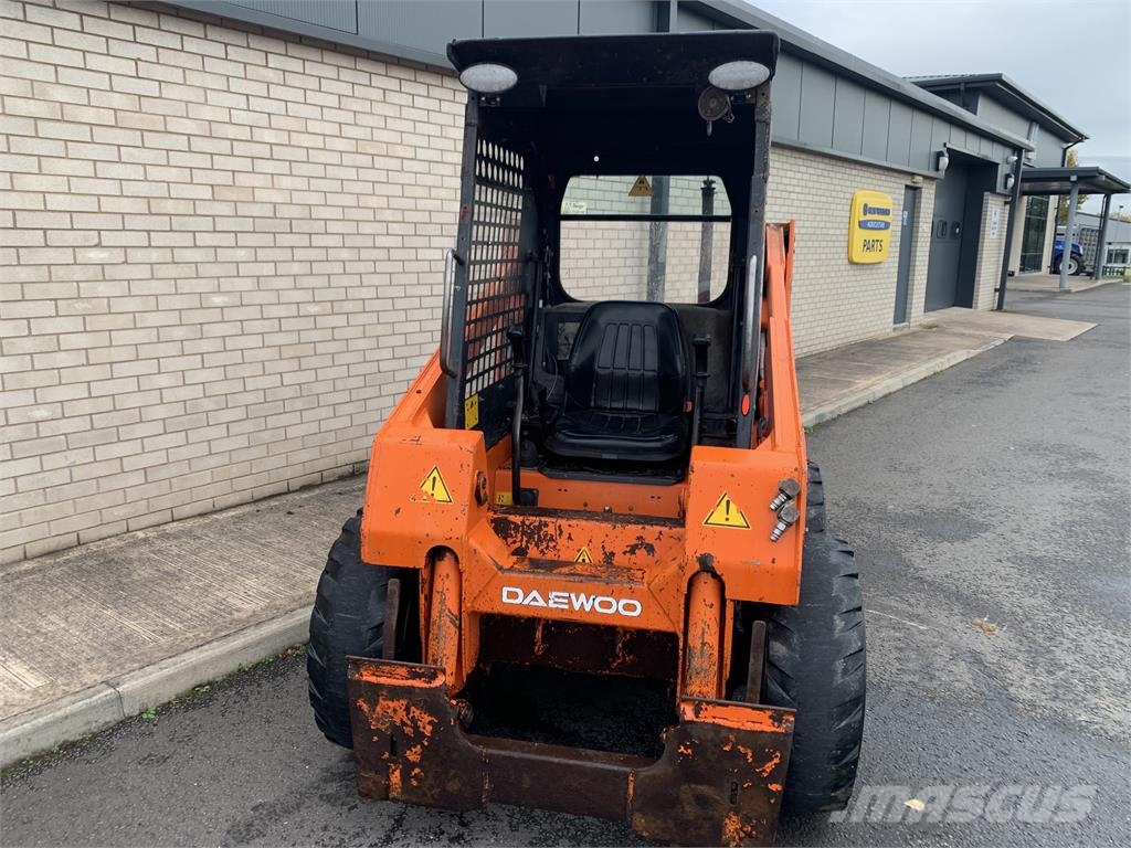 Daewoo 430 Skid steer mini utovarivači
