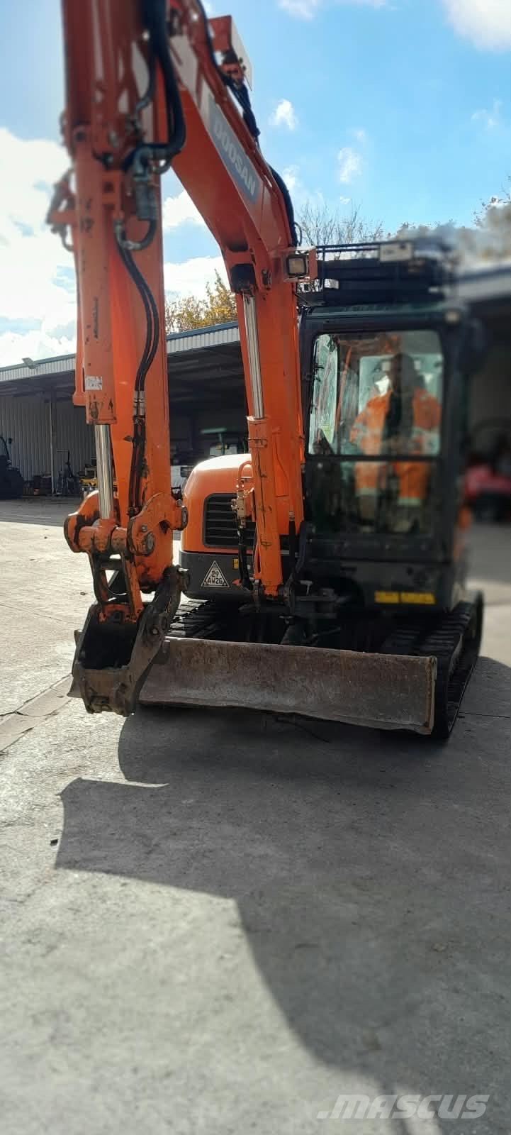 Develon DX62R-3 Bandgrävare
