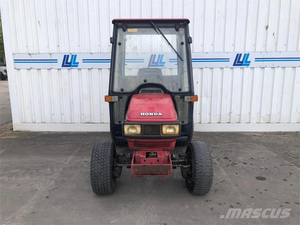 Honda 6522 جرارات مدمجة