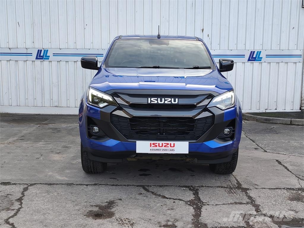 Isuzu V-Cross Commercial Pikapai / Bortiniai sunkvežimiai