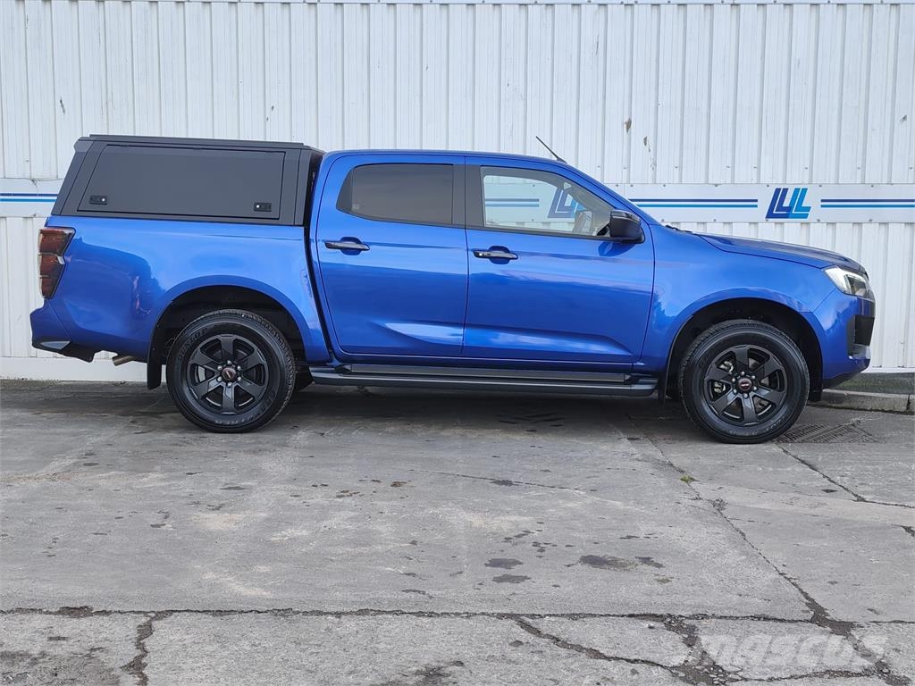 Isuzu V-Cross Commercial Pikapai / Bortiniai sunkvežimiai