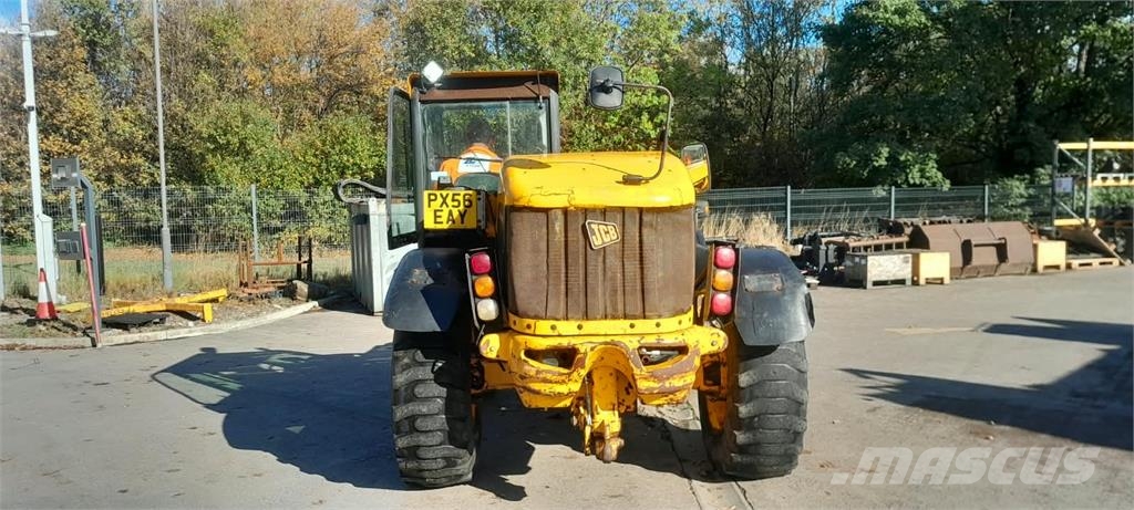 JCB 526 مناولات متداخلة