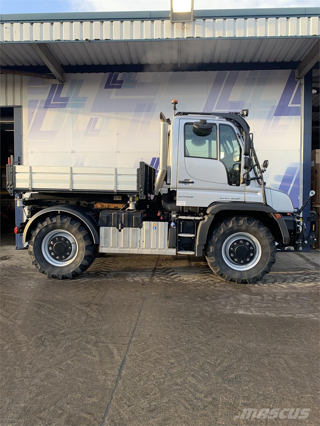 Mercedes-Benz U435 Unimog Komunalinė technika