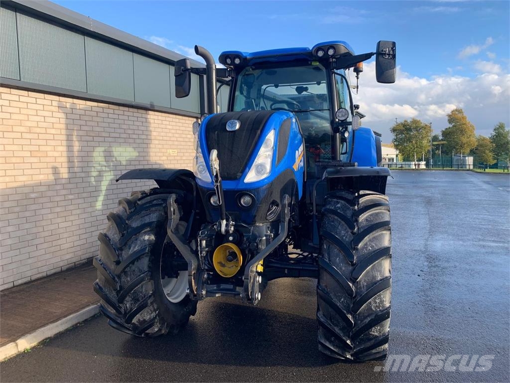 New Holland T7.225 Auto Command Tractors