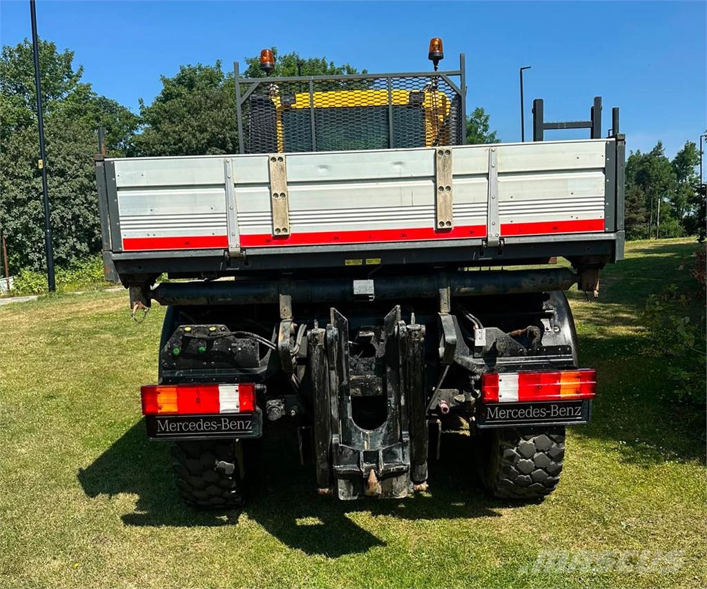 Unimog U500 Portaherramientas