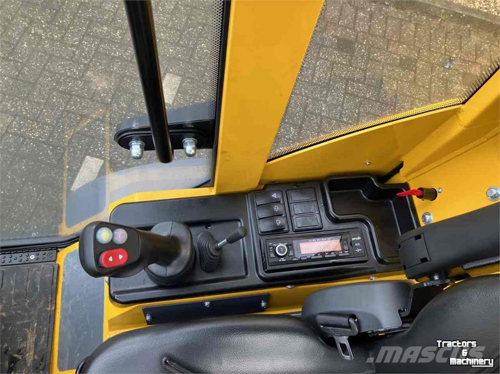 Eurotrac W12 CMF-XL shovel, minishovel Teleskopiska hjullastare