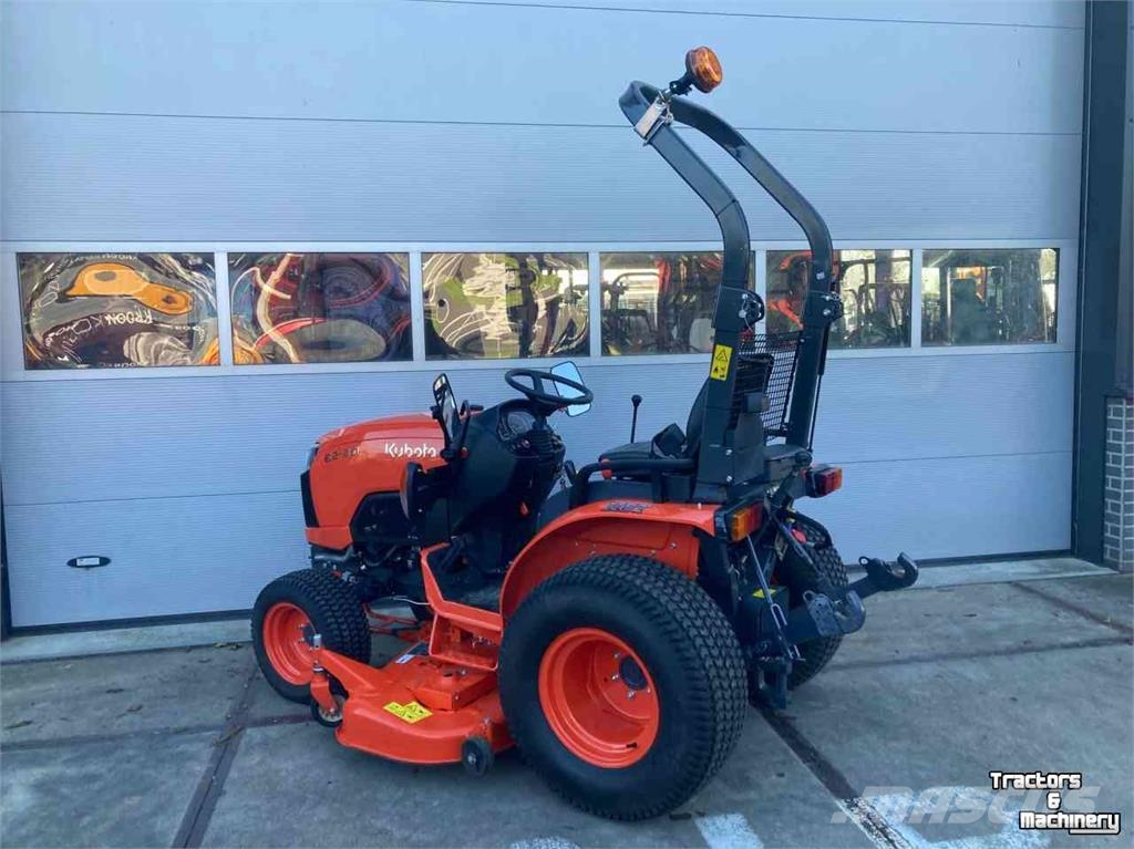 Kubota B2261 compact traktor tuinbouw traktor maaier Taajamatraktorit