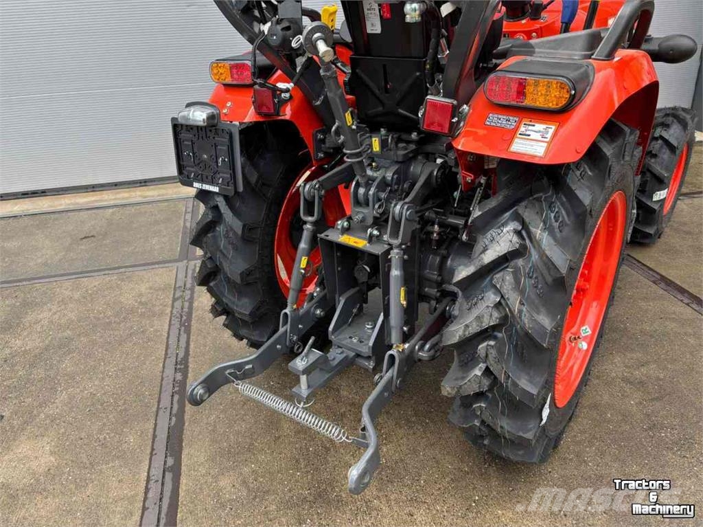 Kubota EK261 HST Compact traktor جرارات مدمجة