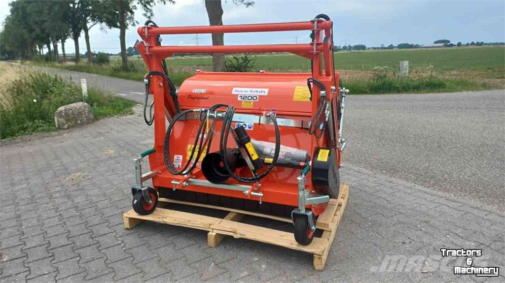 Kubota Koala 1600 pro klepelmaaier Kubota Peruzzo Corta-césped para remates, antegreens y roughs