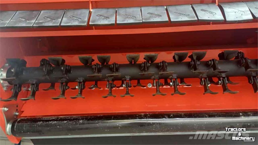 Kubota Koala 1600 pro klepelmaaier Kubota Peruzzo Corta-césped para remates, antegreens y roughs