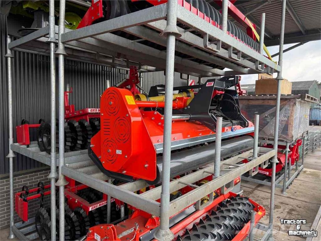 Kubota SE6280 klepelmaaier تقطيع وتقليم وتحيط جزازات