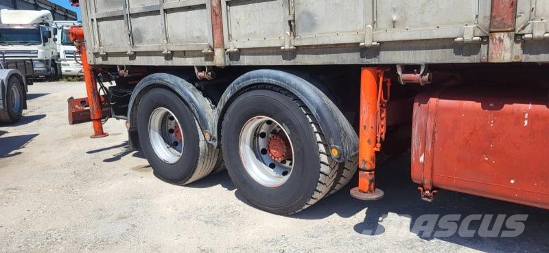 Iveco Eurotech 240E42 with Palfinger Crane Otros camiones