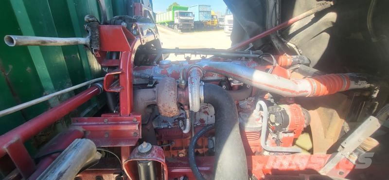 Renault Midliner M180 Camiones de caja de lona