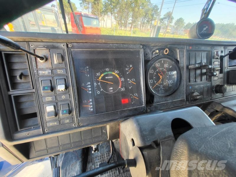 Scania 112H Chassis met cabine