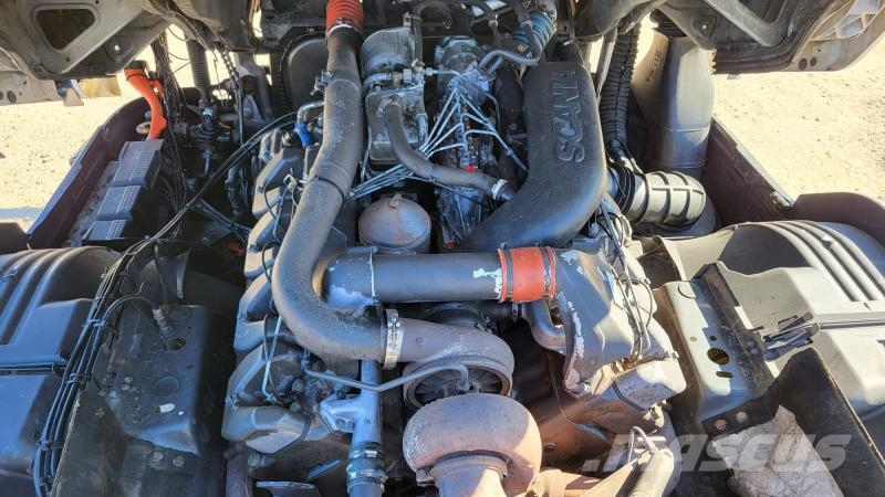 Scania 144L 460 وحدات الجر