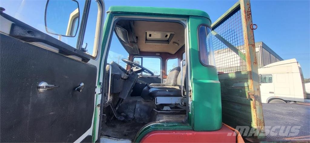 Scania 86 Oldtimer Camiones de cama baja