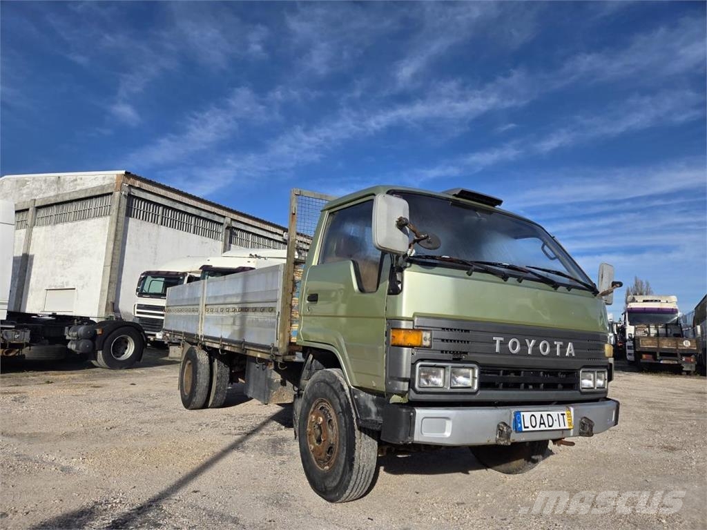 Toyota BU96L Kapali kasa kamyonlar