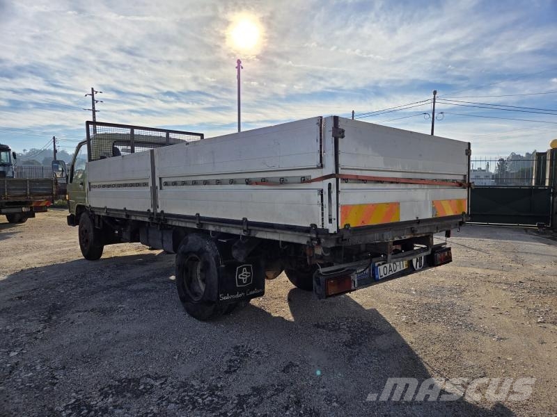 Toyota BU96L Sunkvežimiai su dengtu kėbulu