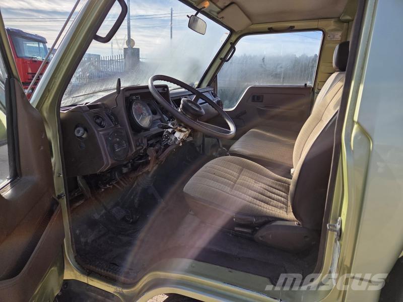 Toyota BU96L Kapali kasa kamyonlar