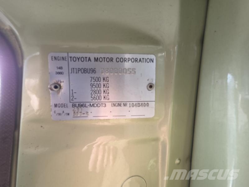Toyota BU96L Sunkvežimiai su dengtu kėbulu