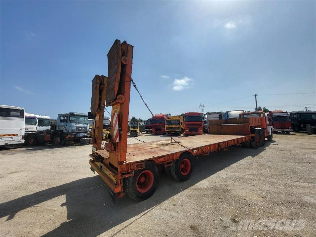 Volvo N12 Camiones de cama baja