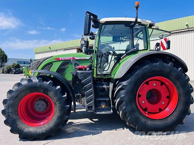 Fendt 724 Profi Plus Traktorer