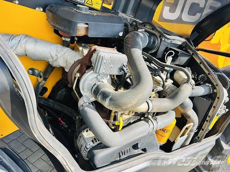 JCB 541-70 AGRI SUPER مناولات متداخلة