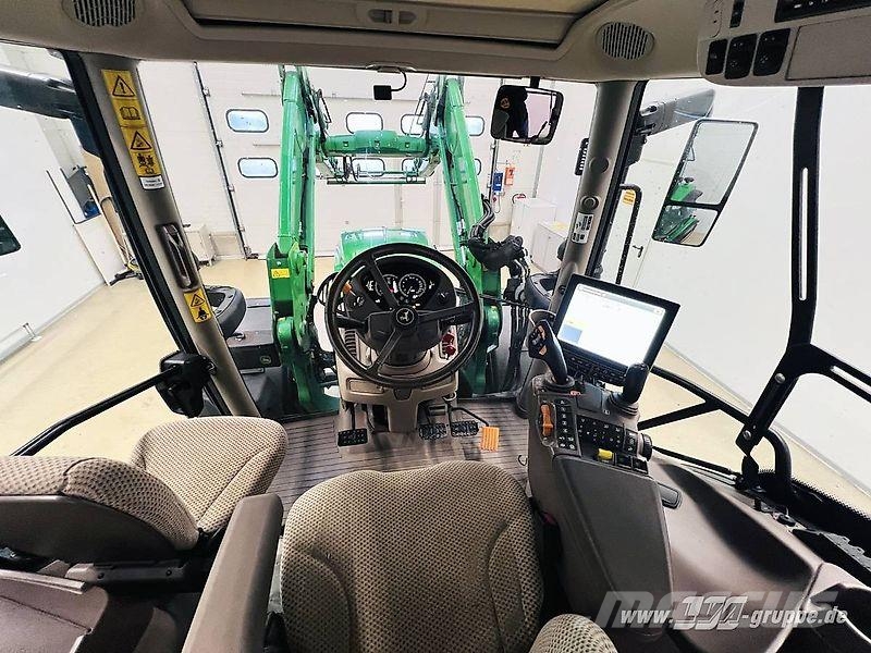 John Deere 6130R Traktorji