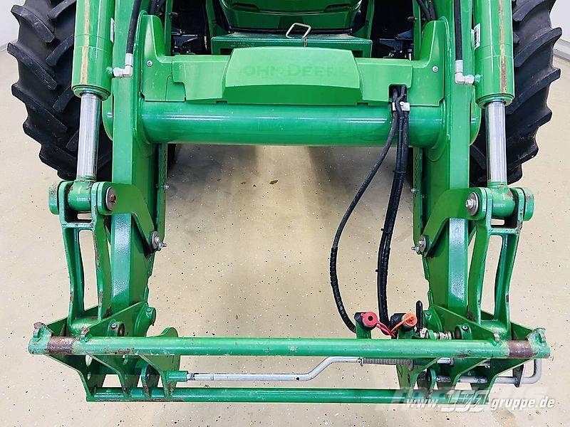 John Deere 6145M Tractoren