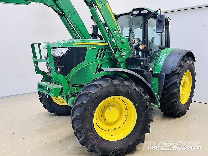 John Deere 6145M Tractoren
