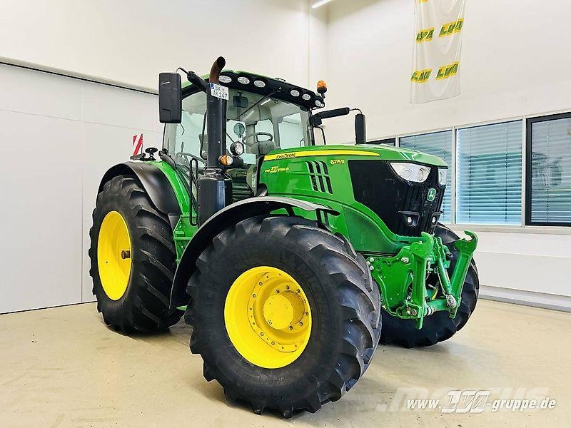 John Deere 6215R 曳引機