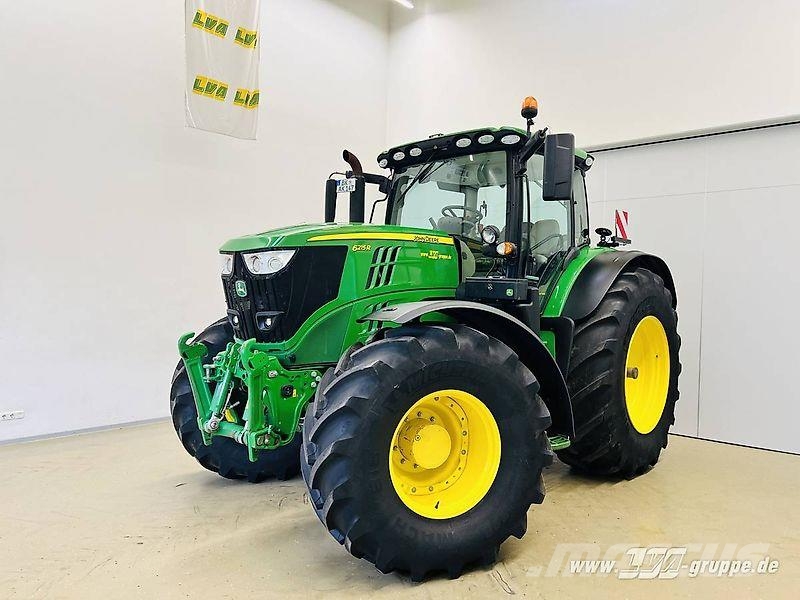 John Deere 6215R 曳引機