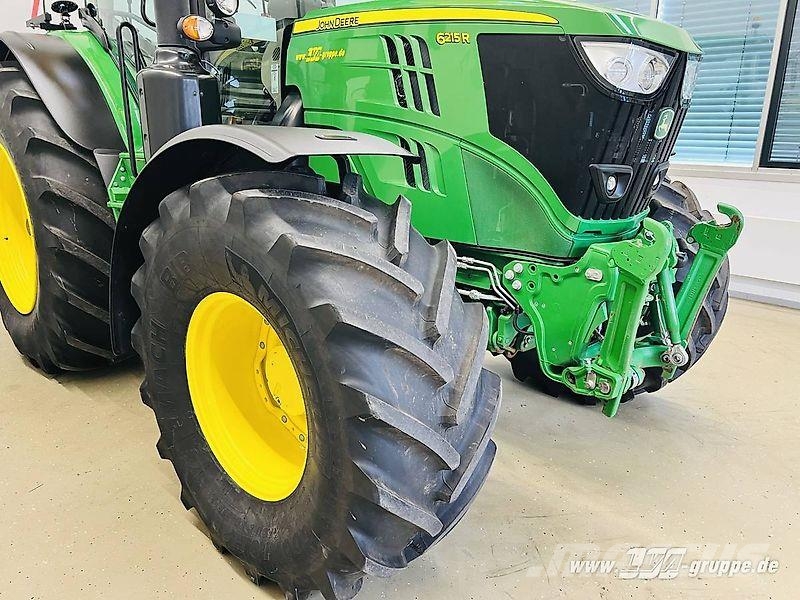John Deere 6215R 曳引機