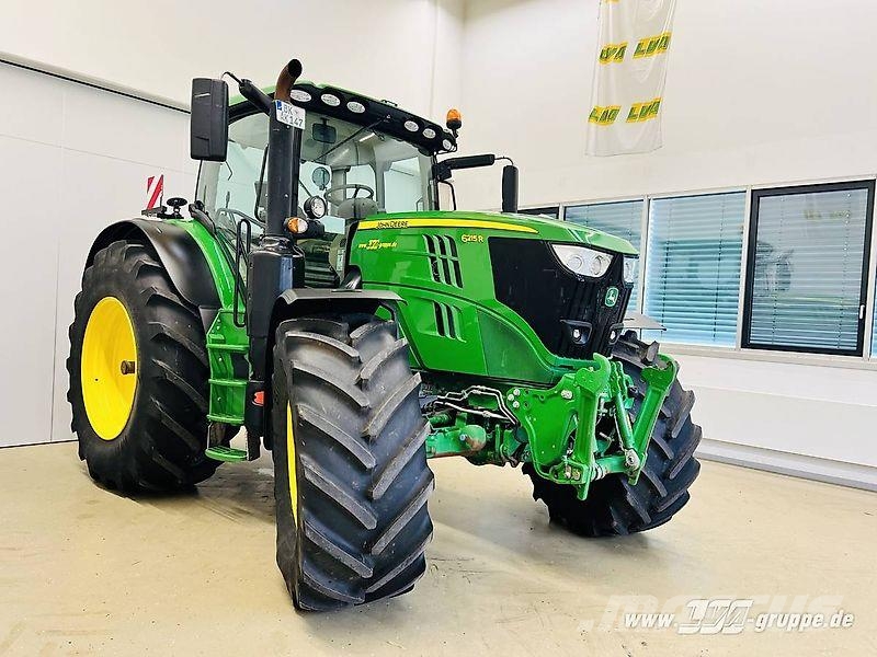 John Deere 6215R 曳引機