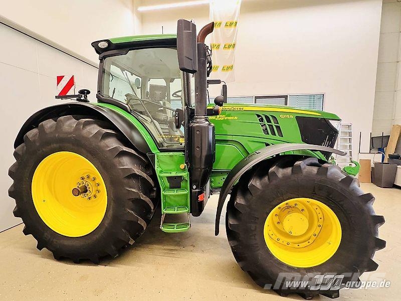 John Deere 6215R 曳引機