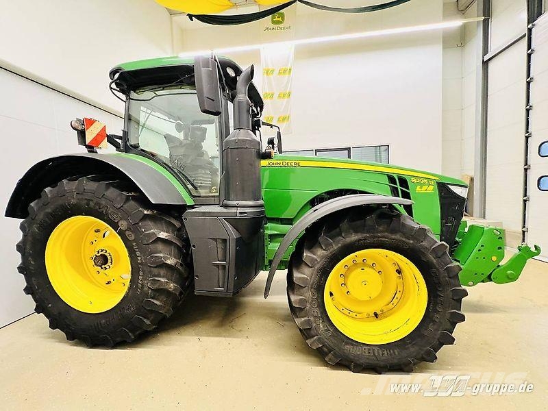 John Deere 8295R Tractoren