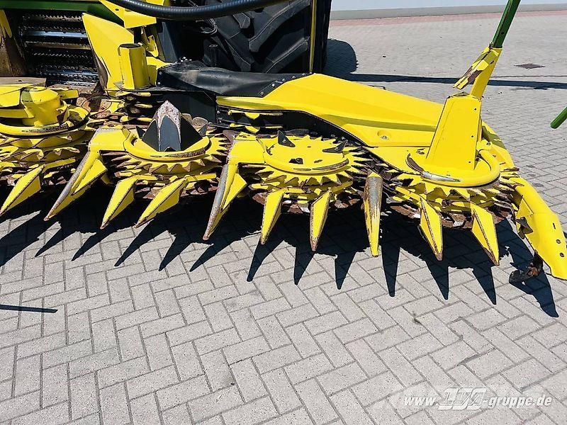 John Deere 8300 Otros