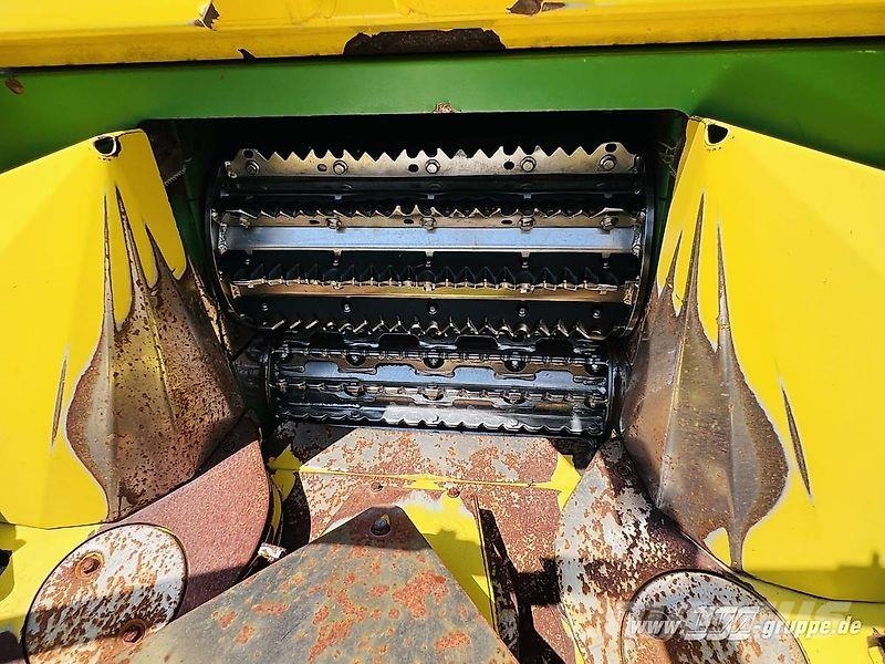 John Deere 8300 Otros