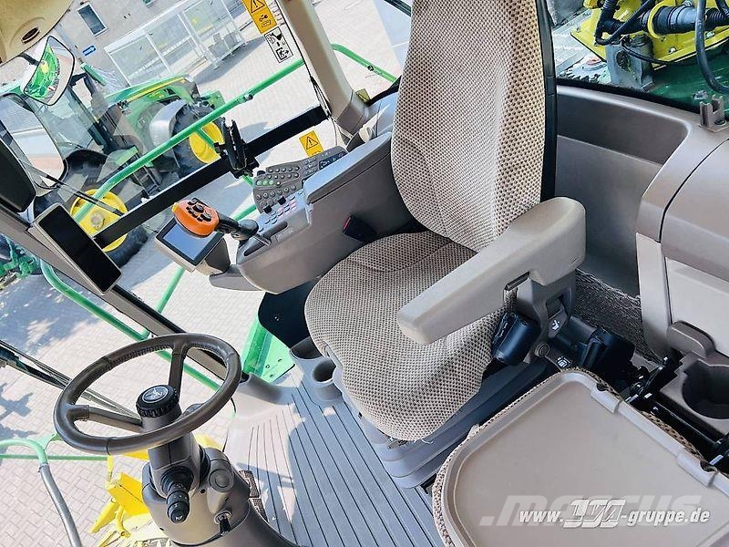 John Deere 8300 Otros
