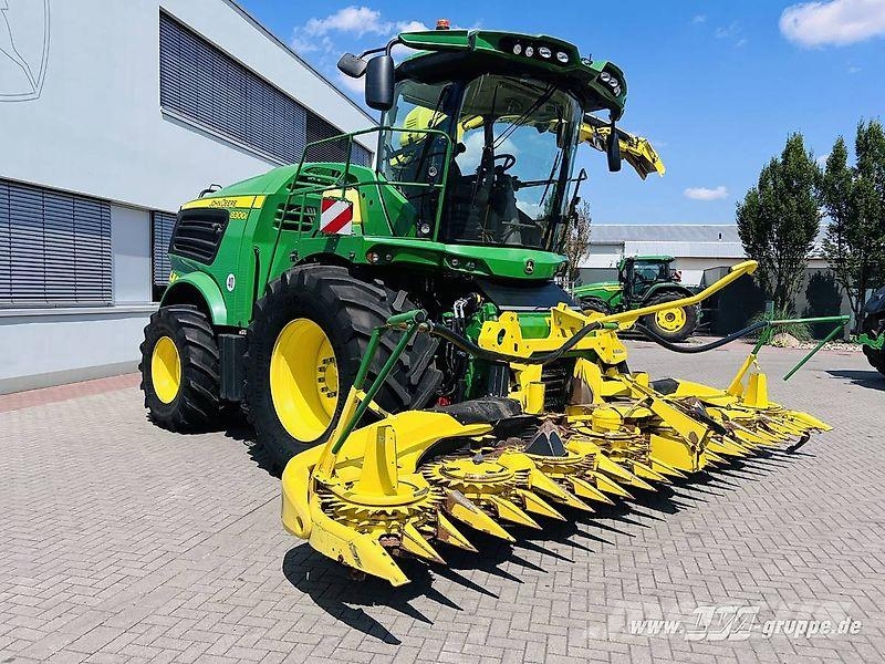 John Deere 8300 Otros