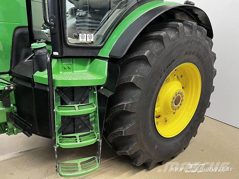 John Deere 8310R **Motor NEU** Tractoren