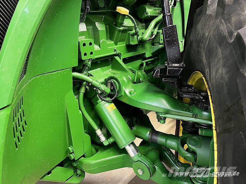 John Deere 8310R **Motor NEU** Tractoren